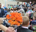 Герои России в День знаний поздравили южно-сахалинских школьников