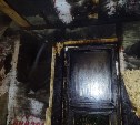 Крыша дома горела на улице Крыжовниковой в СНТ "Ягодка" в Анивском районе
