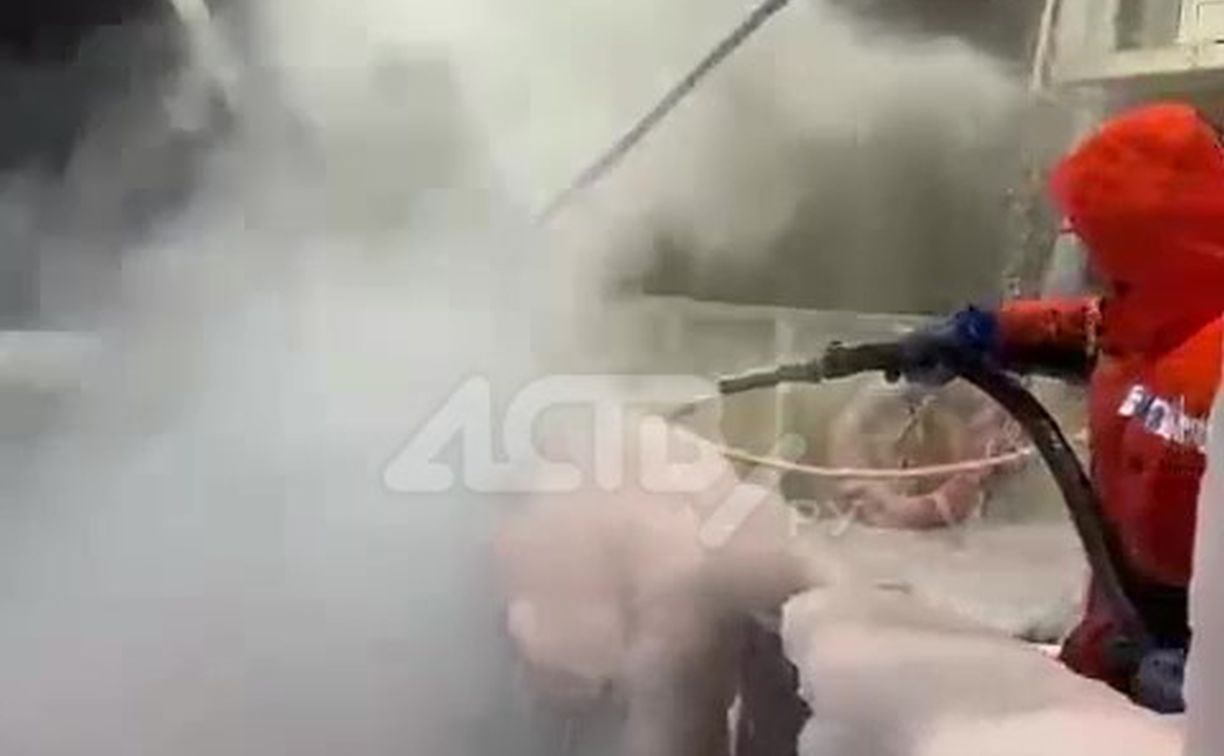 "Такого не было давно": сахалинский штурман снял захватывающее видео в море при ветре в 50 м/с