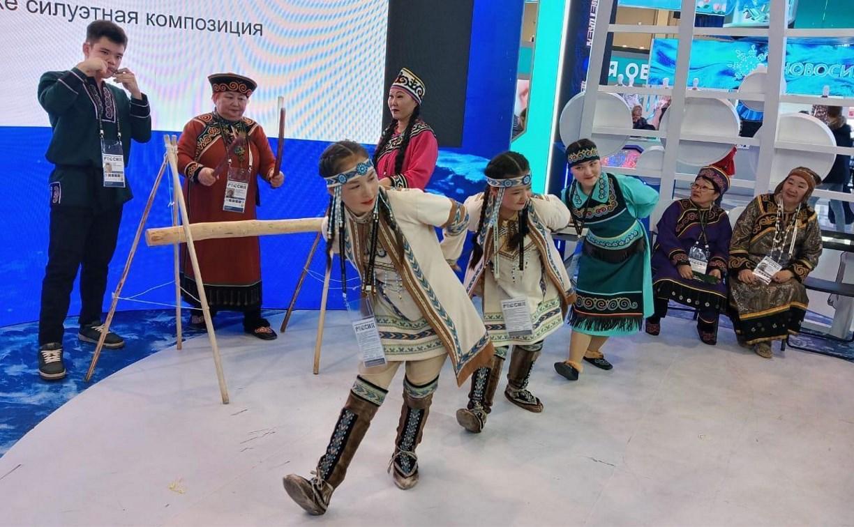 Национальный ансамбль "Мэнгумэ Илга" с Сахалина примет участие во всероссийской детской фольклориаде