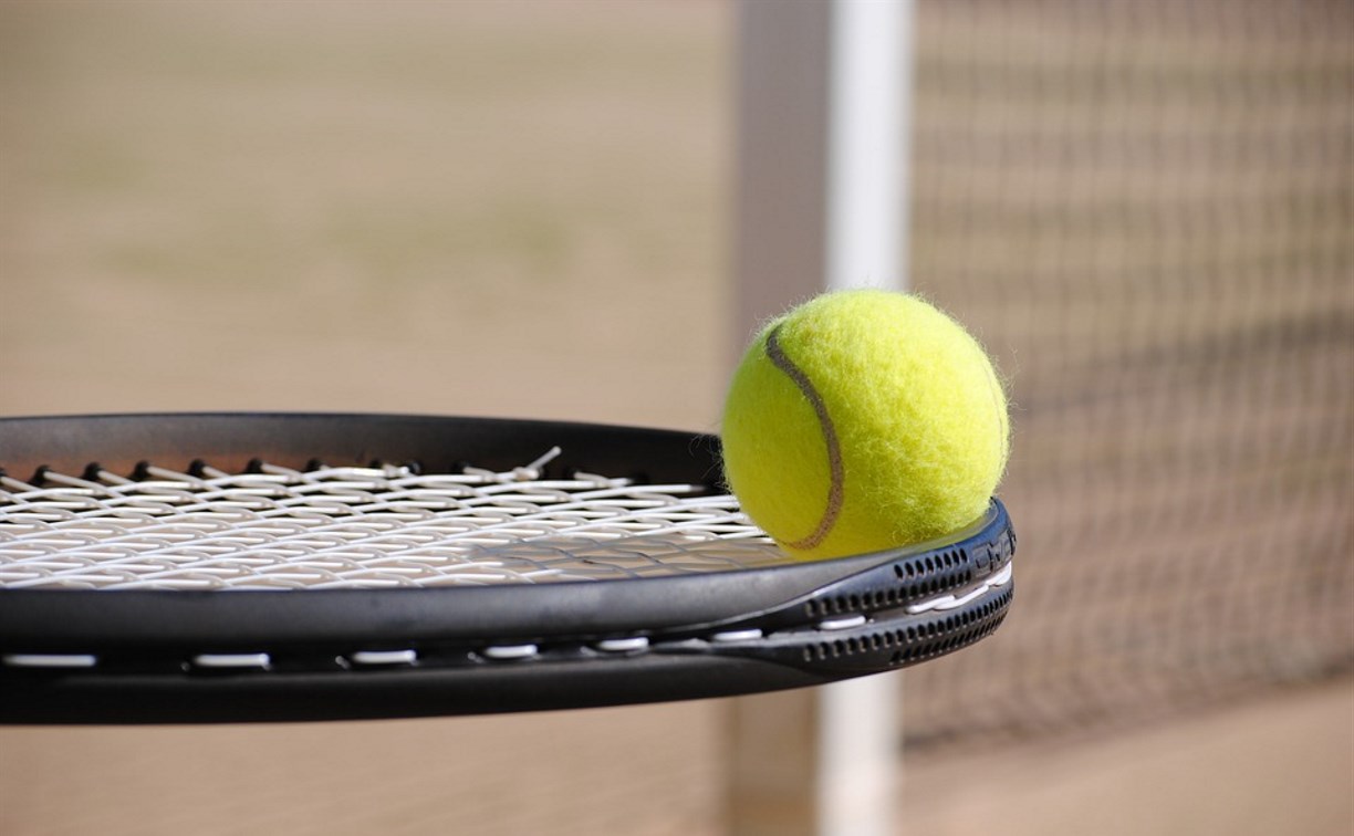 Юных южносахалинцев приглашают записаться на занятия по теннису
