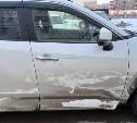 Неизвестный столкнулся с Toyota RAV4 и скрылся с места ДТП в Южно-Сахалинске