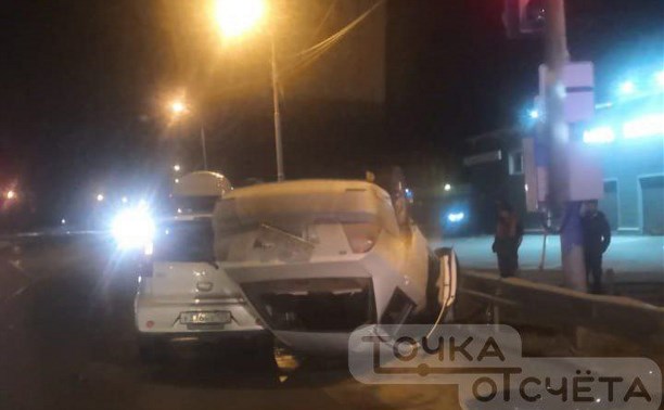  В Южно-Сахалинске автомобиль перевернулся на крышу