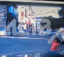 "Бросилась прямо перед машиной": маленькая девочка затеяла рискованную игру в Южно-Сахалинске