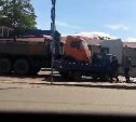 "Всё лицо в крови": в Южно-Сахалинске столкнулись два грузовика, пострадал водитель 