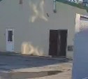 Шум с предприятия по производству питьевой воды мешает спать жителям дома в Южно-Сахалинске 