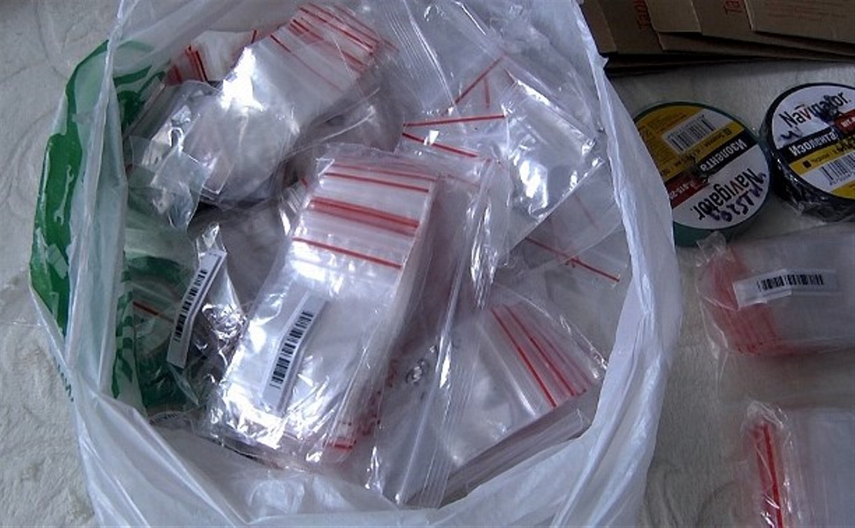 На Сахалине участники ОПГ, торговавшей наркотиками, получили реальные сроки