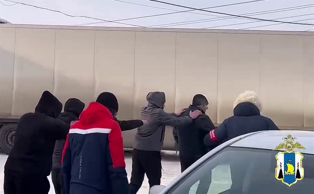 Нарушителей миграционного режима выявили во время рейда по торговым точкам Южно-Сахалинска