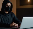 Сахалинец перевел аферистам почти 700 тысяч рублей со счетов мамы и папы 