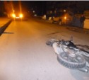 Несовершеннолетний водитель мотоцикла столкнулся с двумя иномарками на Сахалине (ФОТО)
