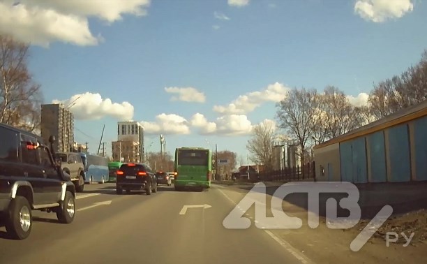 Знаки повсюду, но мы их не видим: южносахалинцы жалуются на "перекрёсток нарушений"