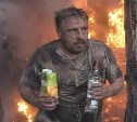 Россиянин вынес из пожара водку, но оставил подругу внутри