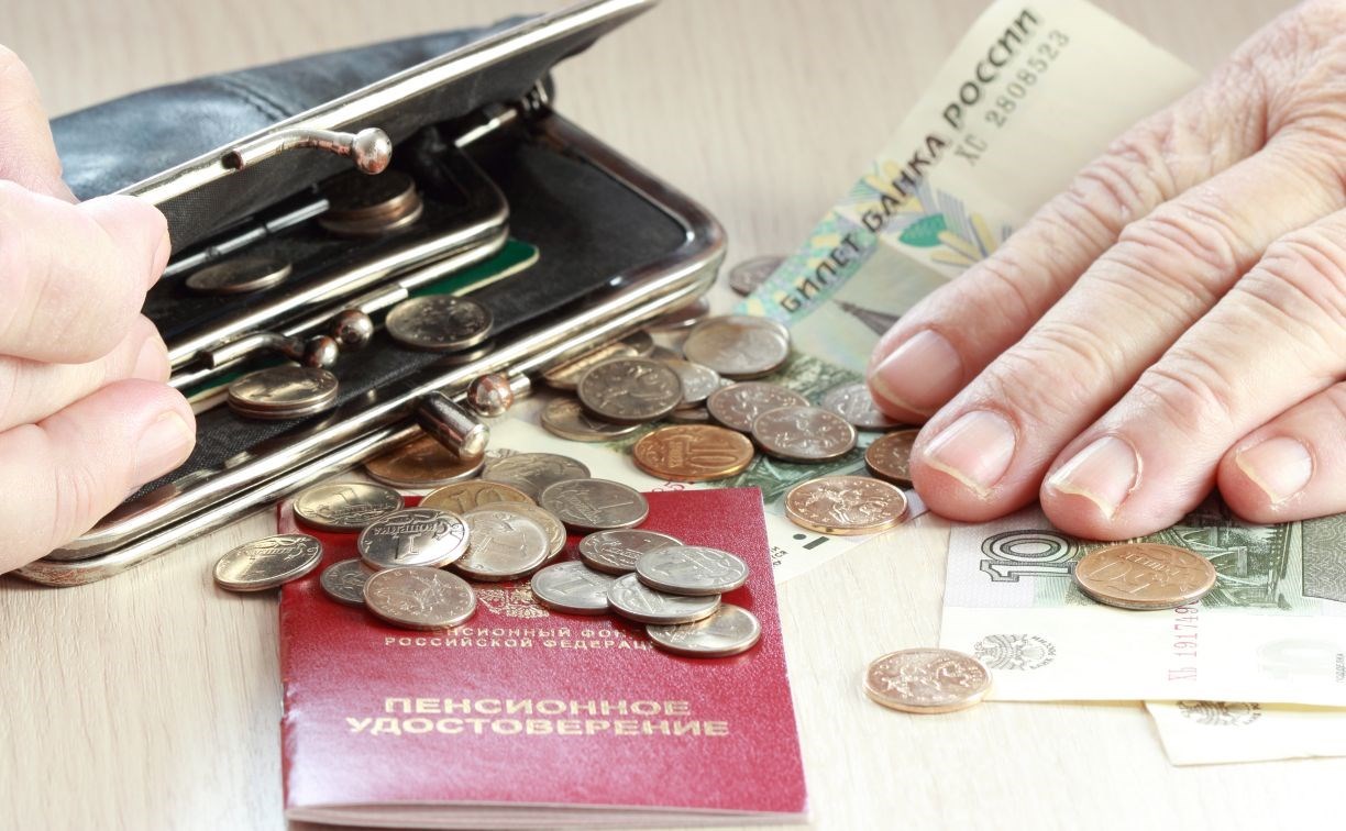 Всем пожилым людям хотят раздать по 15-20 тысяч рублей в виде 13-й пенсии