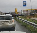 Шок от цен на топливо в Холмске: местные жители ездят за бензином в другой город