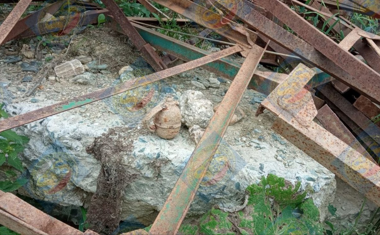 В завалах в Южно-Сахалинске нашли гранату