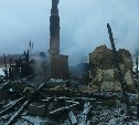 Женщина погибла при пожаре в пригороде Южно-Сахалинска