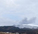 Пепел вулкана Эбеко вместо снега падает в Северо-Курильске