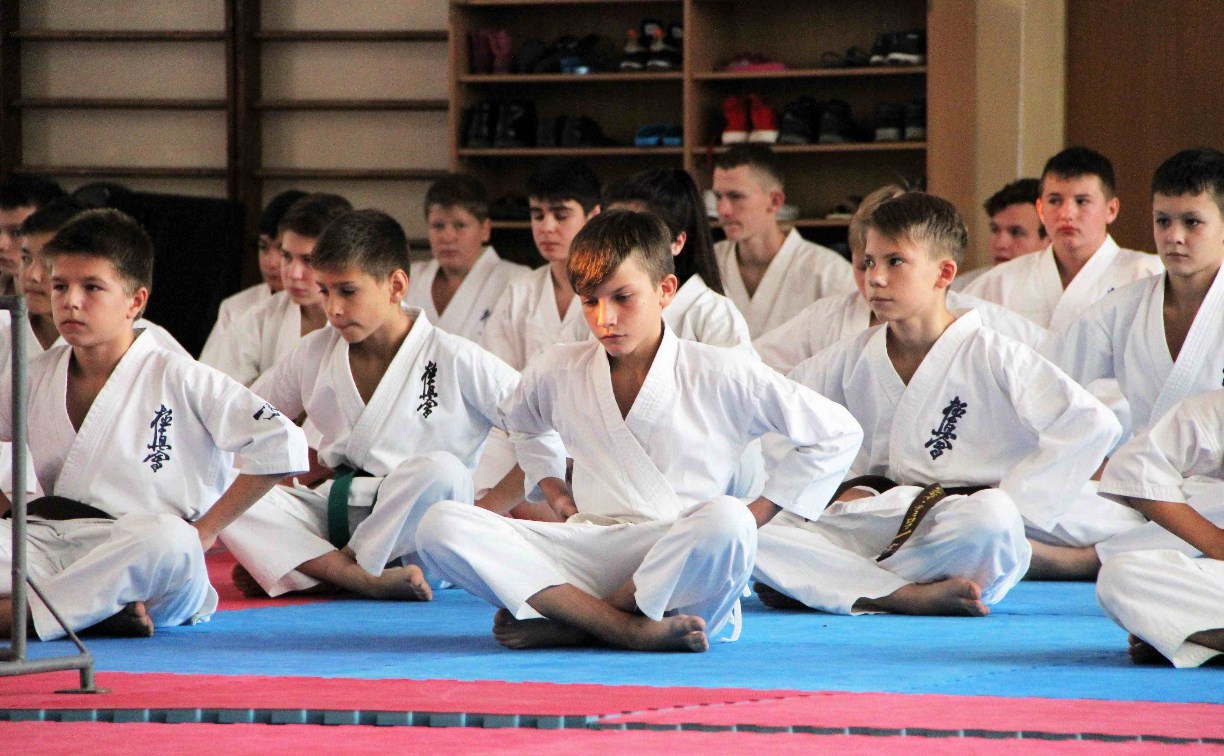 Лучших в дисциплинах «Кумитэ» и «Ката» определили в Южно-Сахалинске