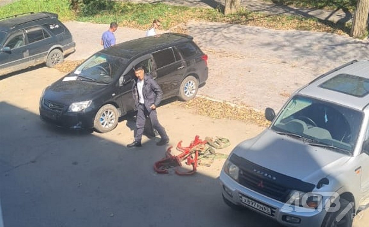 Уголовное дело возбудили после инцидента с намеренным наездом на жителя Южно-Сахалинска 