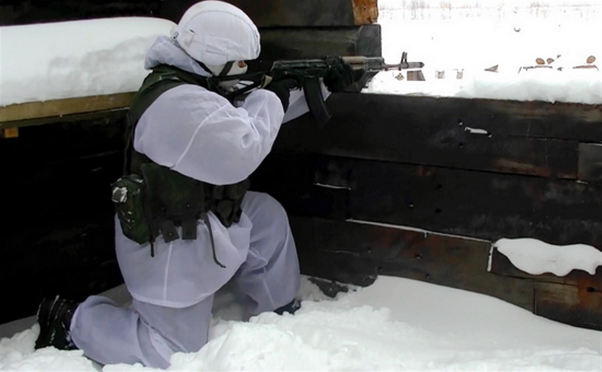 Военные на Сахалине и Курилах готовятся к новому конкурсу АРМИ-2021 "Тактический стрелок"