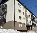Валерий Лимаренко проинспектировал капитально отремонтированный дом, где проживают военнослужащие и их семьи