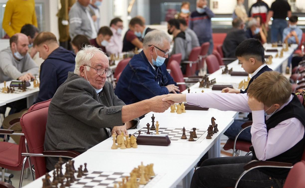 "Турнир поколений" по шахматам завершился в Южно-Сахалинске