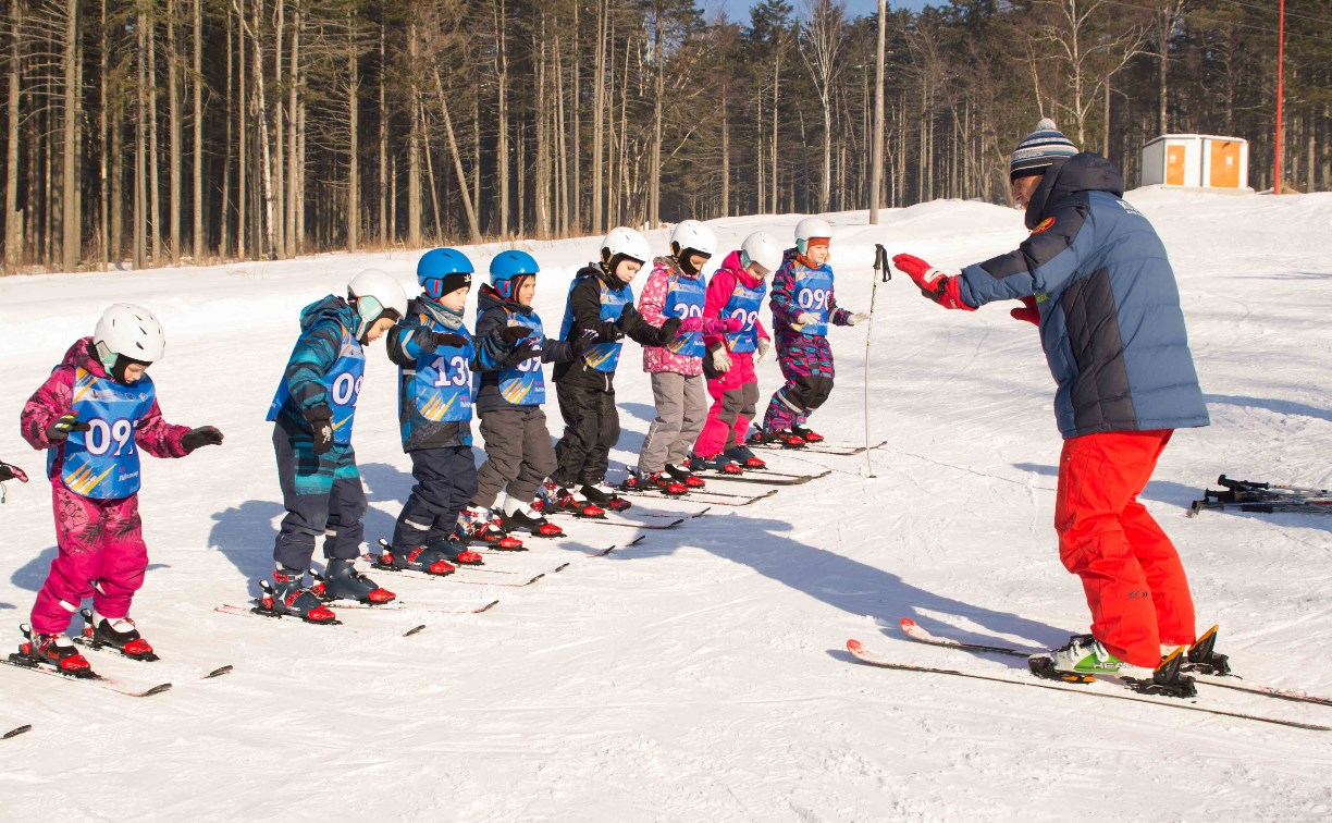 Проект «Лыжи в школу» стартовал на Сахалине 