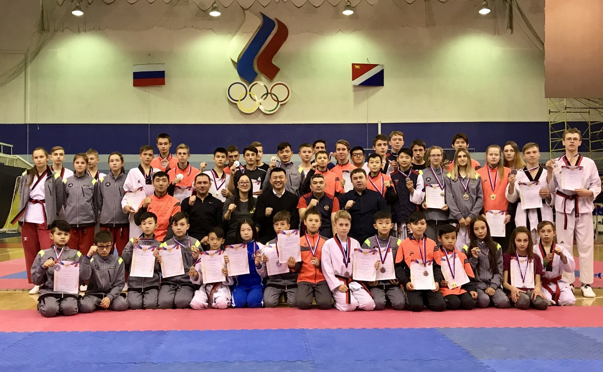 Тхэквондисты с Сахалина завоевали 32 медали всероссийского турнира