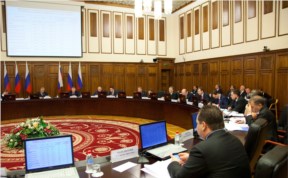 Политика и экономика