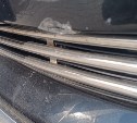 В Южно-Сахалинске неизвестный возле торгового центра врезался в Toyota RAV4 и скрылся с места ДТП