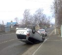 Автомобиль Subaru Forester перевернулся в Южно-Сахалинске