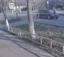 Водитель на Infiniti на скорости сбил девочку на "зебре" в Углегорске 