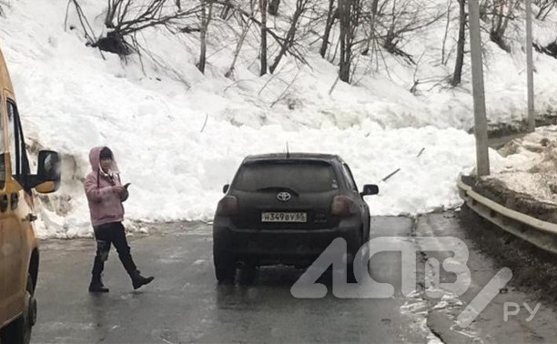 На дорогу у Быкова сошла лавина