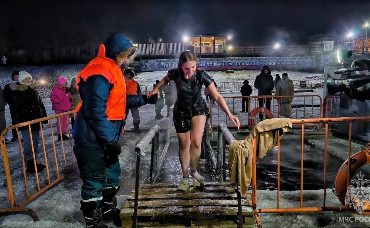 МЧС напомнило жителям Сахалинской области о правилах крещенский купаний