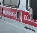 Микроавтобус сбил женщину на пешеходном переходе в Южно-Сахалинске