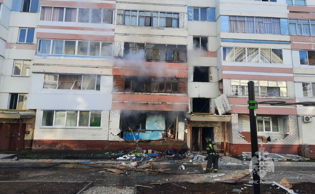 Взрыв газа в Нижнекамске: выбежали 15 человек, ещё 9 спасли
