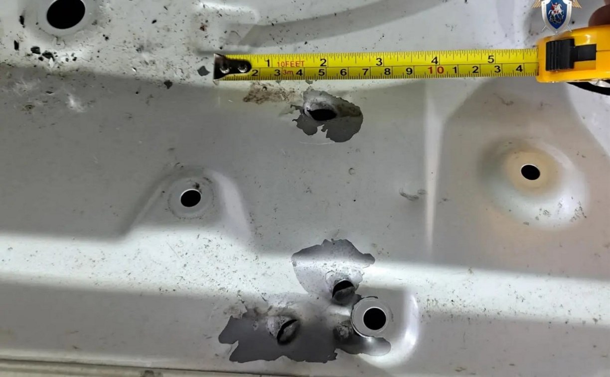 Сахалинец шесть раз выстрелил в грудь знакомому, но тому удалось сбежать 