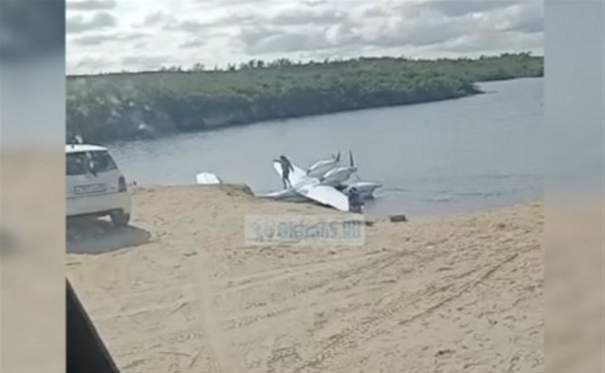 Охинцы возмутились приземлению самолета-амфибии в озеро с водозабором