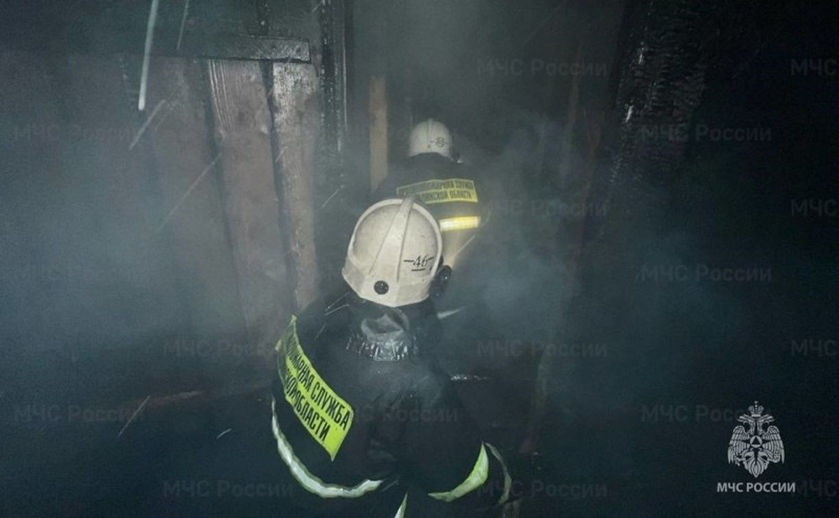 Пожар вспыхнул в гараже в селе Стародубском