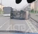 Жёсткое ДТП произошло в Южно-Сахалинске: автомобиль пролетел несколько метров и упал на бок