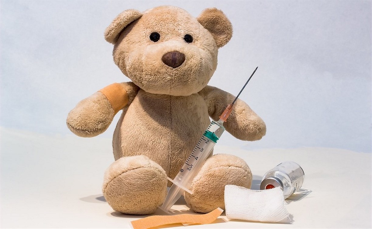 Минздрав рекомендовал делать здоровым детям плановые прививки, несмотря на пандемию