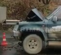 Очевидцы: на Сахалине джип врезался в "грузовик с грузовиком"