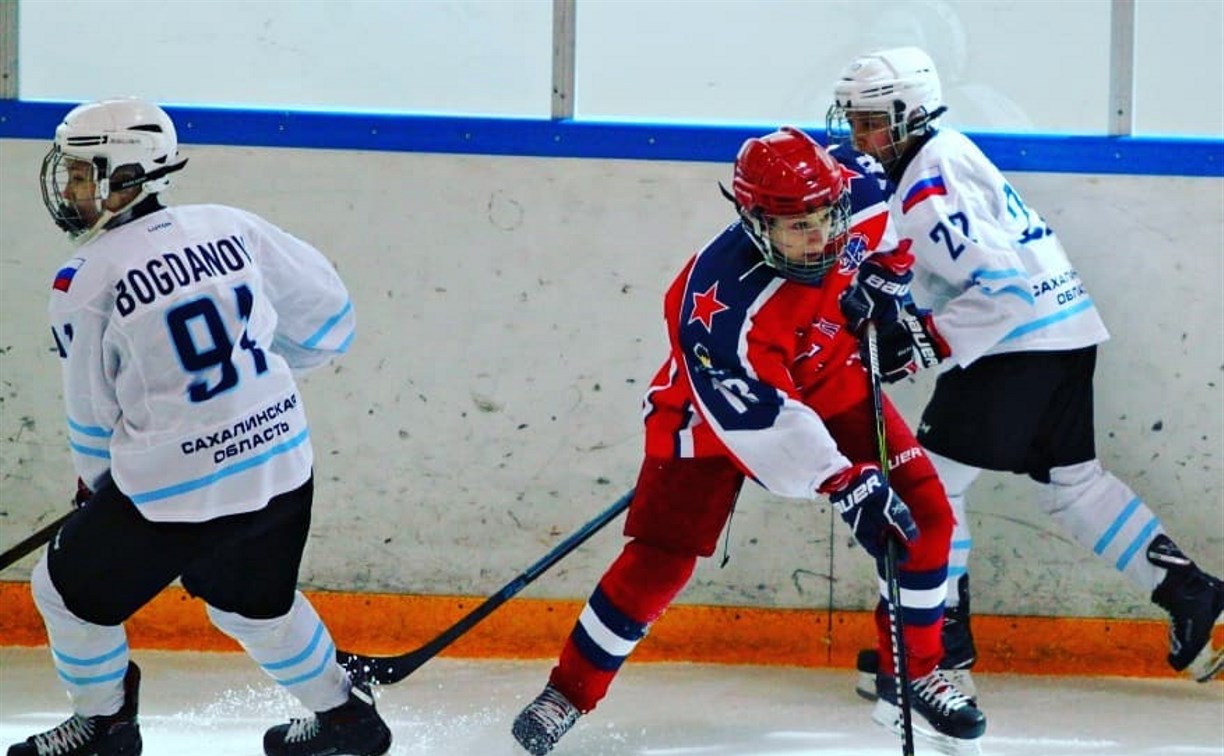 Сахалинские хоккеисты выступили на турнире в Тольятти