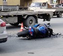Мотоциклист разбился на перекрёстке Сахалинской - Дзержинского