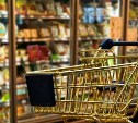 Девушка с виски и энергетиком в Южно-Сахалинске пыталась сбежать от полицейских