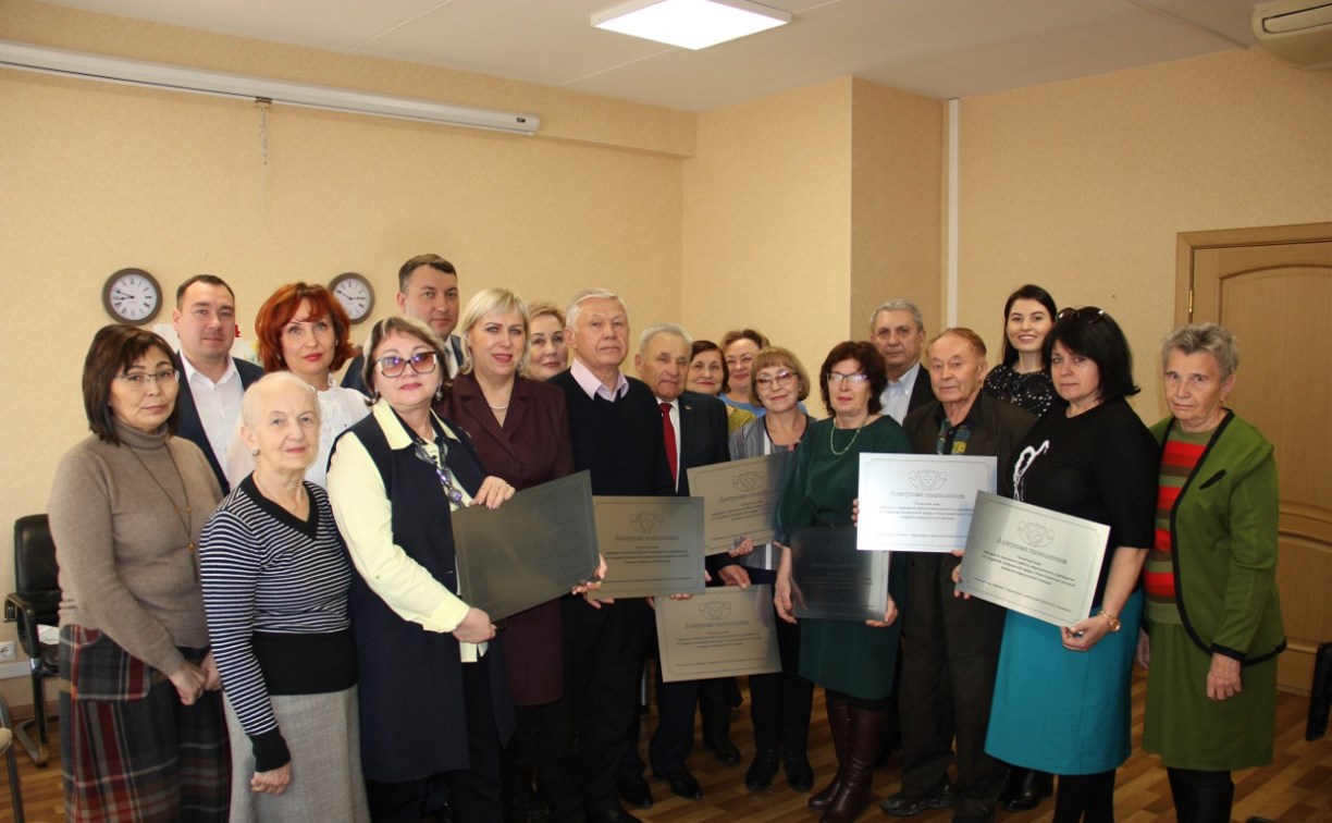 Почетные знаки получили «Доступные поликлиники» Сахалинской области 