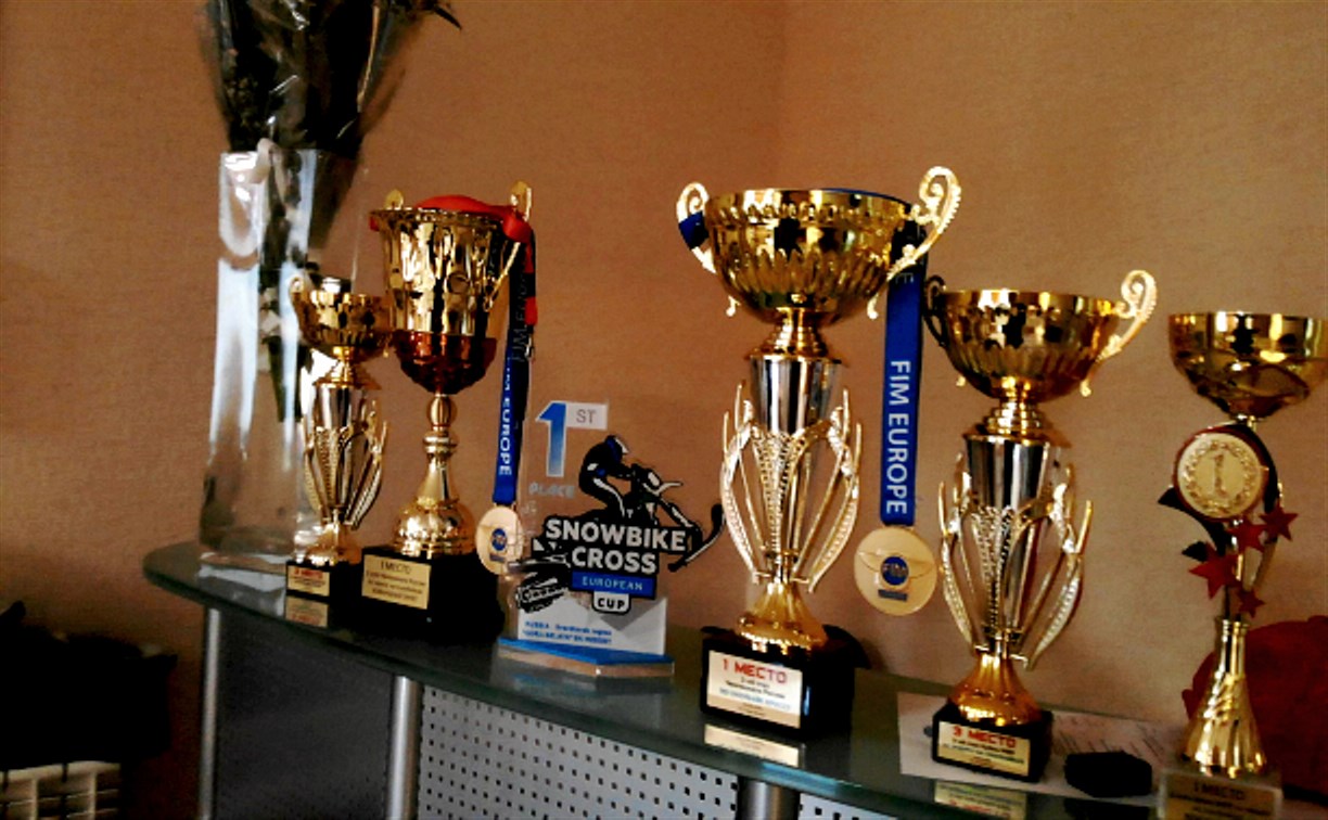 Сахалинские байкеры завоевали все призовые места Кубка Европы по снойбайк-кроссу