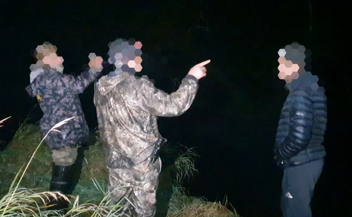 В Охинском районе задержали двух браконьеров с 16,6 кг икры 