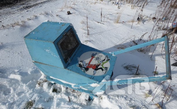 Очень старые детские санки нашли на Курилах: кто помнит такие "танки"?