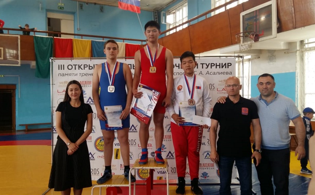 Спортсмен из Невельска стал победителем открытого дальневосточного турнира по вольной борьбе